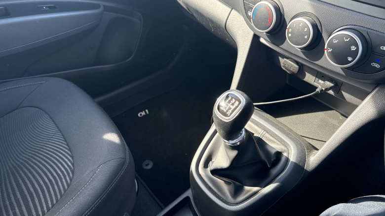 Hyundai i10 1.0 SE 5dr Petrol Hatchback